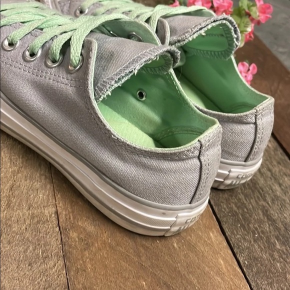 Converse Women’s Chuck Taylor All Star Green/Grey Sneakers Size 7 - Picture 4 of 8